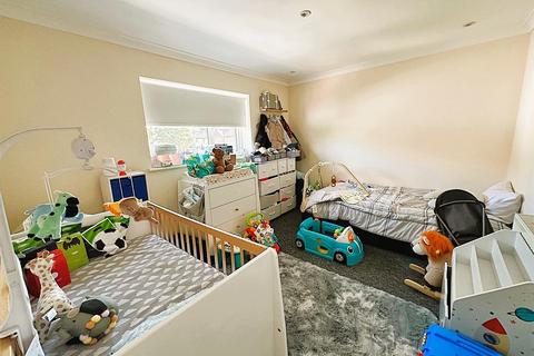 43 Holmcroft Way, Bromley, BR2 8AD