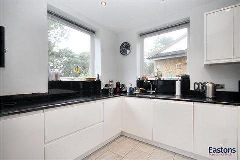 15 The Spinney, Epsom, KT18 5QX