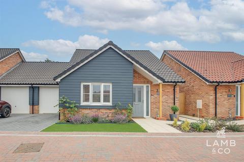2 bedroom detached bungalow for sale, Parkgate Corner, Little Clacton CO16