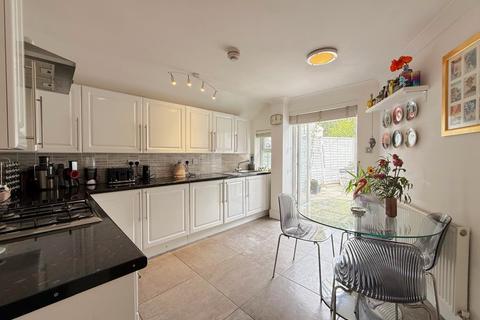 3 bedroom terraced house for sale, Nightingale Grove, London, SE13