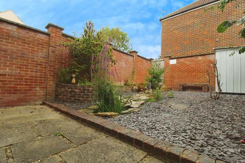 39 Dowland Close, Swindon, SN25 2GD