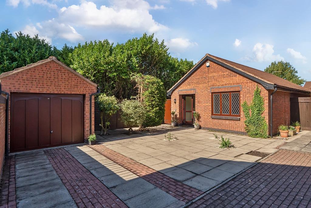 39 Torvill Front