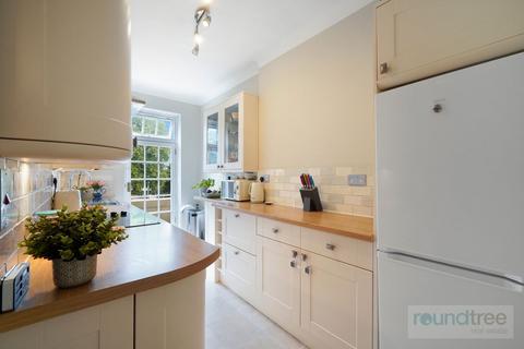 3 bedroom apartment for sale, Brampton Court, Brampton Grove