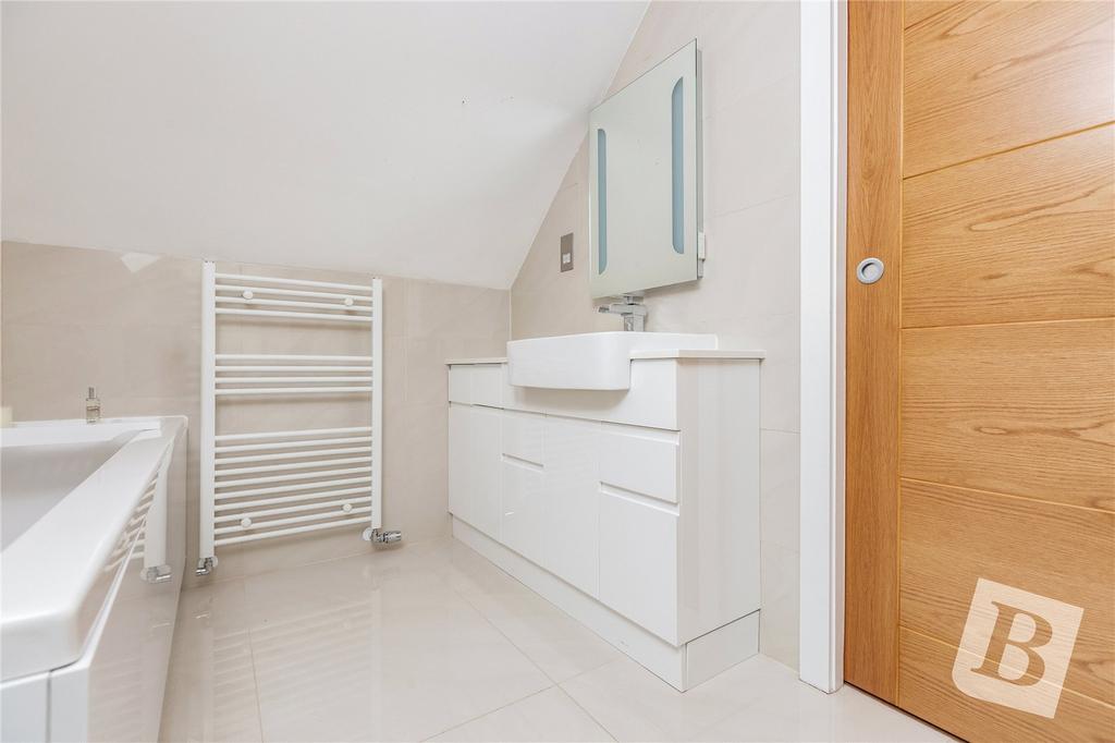 Principal Bathroom