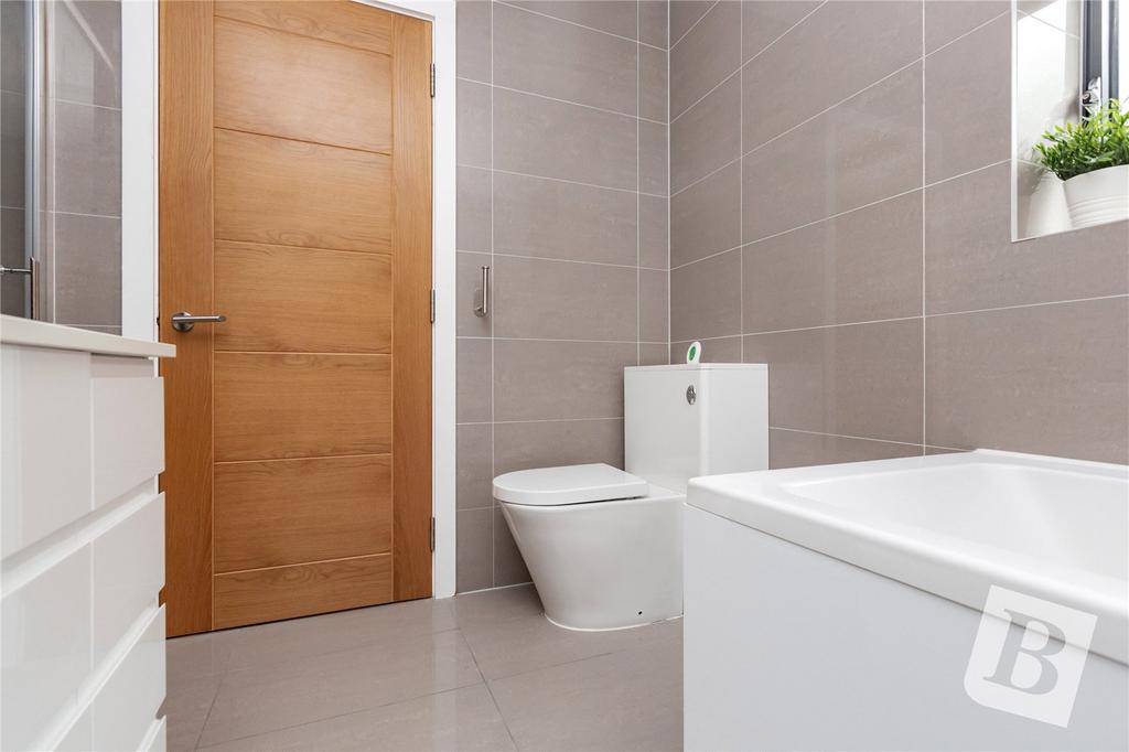 En-Suite 2