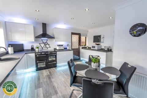 undefined, Lyndale Avenue, Edenthorpe, Doncaster