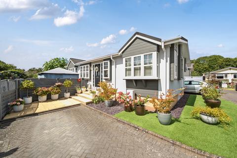 2 bedroom bungalow for sale, Takeley Park, Takeley CM22