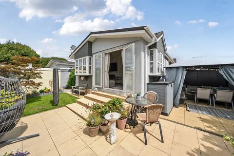 2 bedroom bungalow for sale, Takeley Park, Takeley CM22