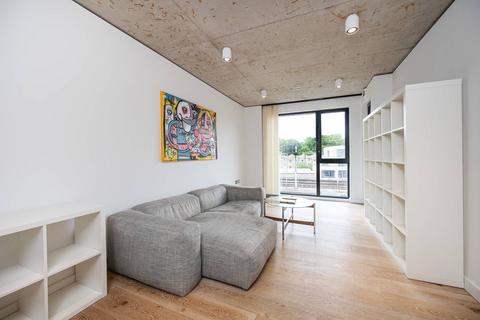 2 bedroom flat for sale, Mentmore Terrace, London Fields, London, E8