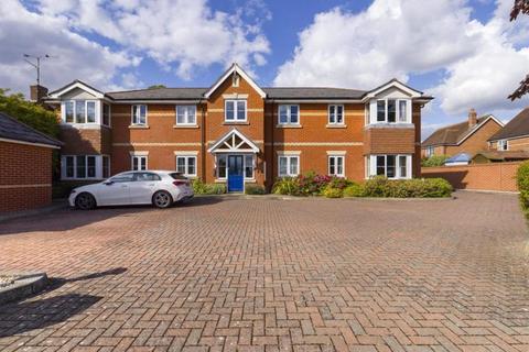 undefined, Fircroft Close, Tilehurst, Reading