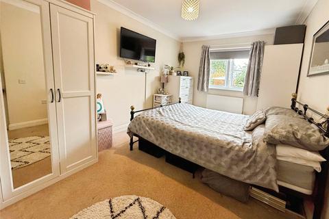 undefined, Fircroft Close, Tilehurst, Reading