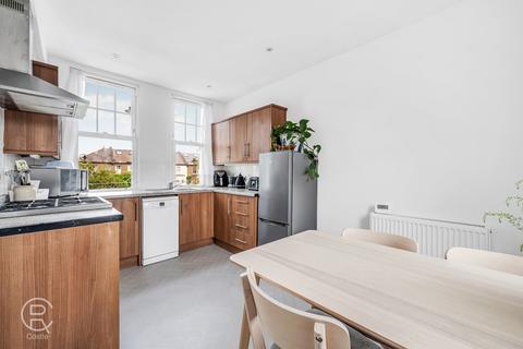 2 bedroom flat for sale, Church Gardens, London, W5