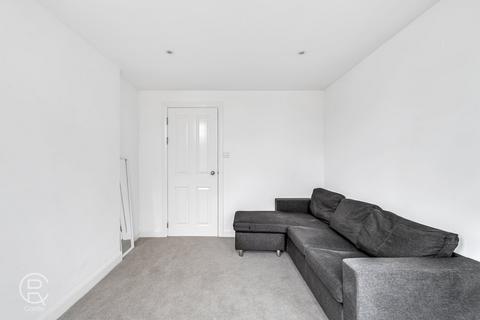 2 bedroom flat for sale, Church Gardens, London, W5