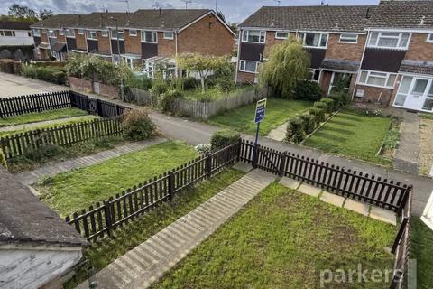 Wilmot Close, Witney, Oxfordshire, OX28