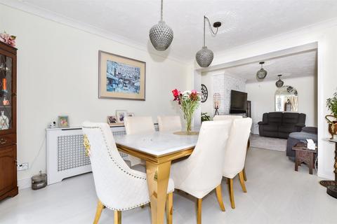 3 bedroom chalet for sale, Stour Valley Close, Canterbury CT3