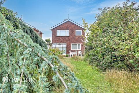3 bedroom detached house for sale, Bishops Walk, Gunton