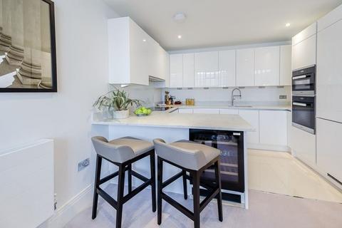 2 bedroom apartment to rent, Rainville Road, London W6