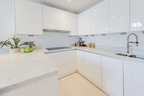 2 bedroom apartment to rent, Rainville Road, London W6