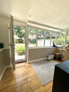 30 Barncroft Gardens, Manchester, M22 8LZ