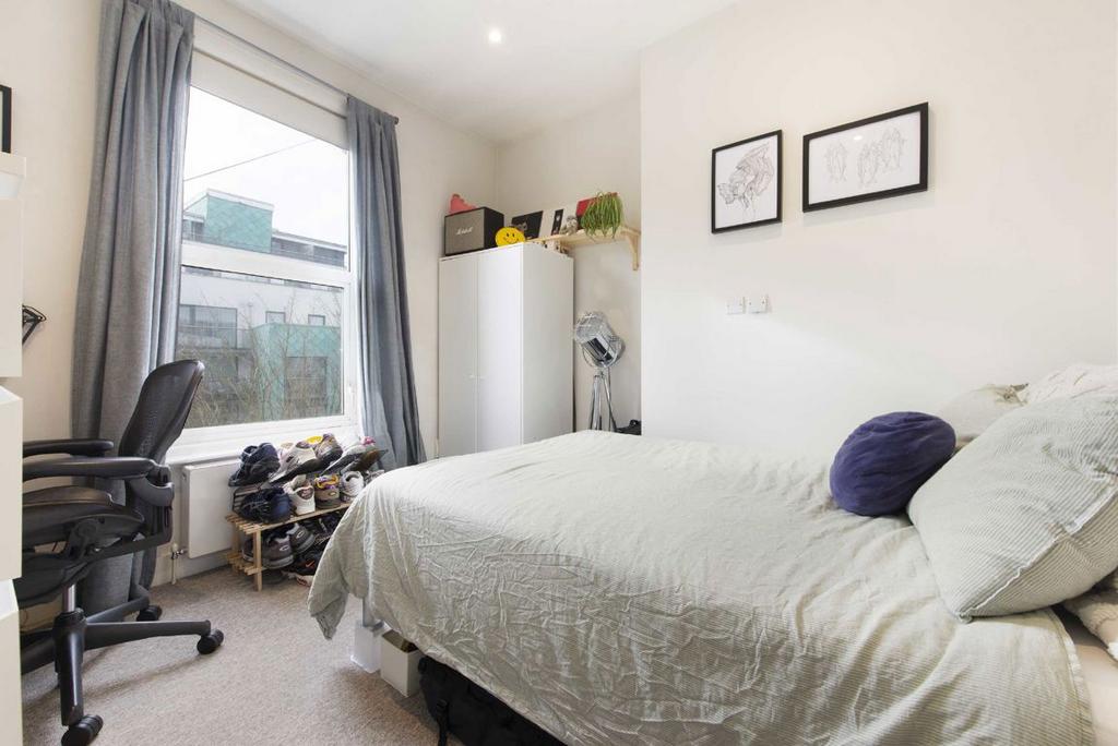 Apartment in London - More