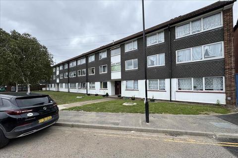 12 The Dell, Feltham, TW14 0JF