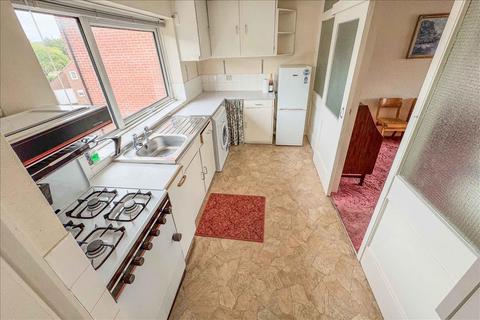 12 The Dell, Feltham, TW14 0JF