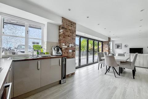 undefined, Attenburys Lane, Timperley, Altrincham