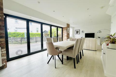 undefined, Attenburys Lane, Timperley, Altrincham