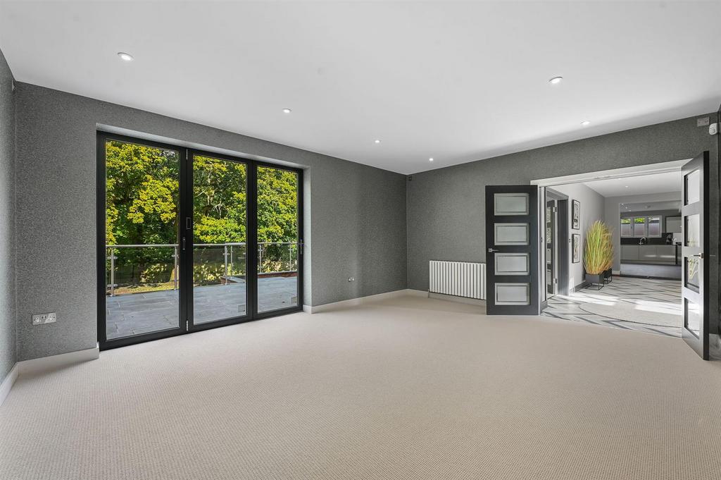 OL-WAZ-2 Glanthams Close-32.jpg