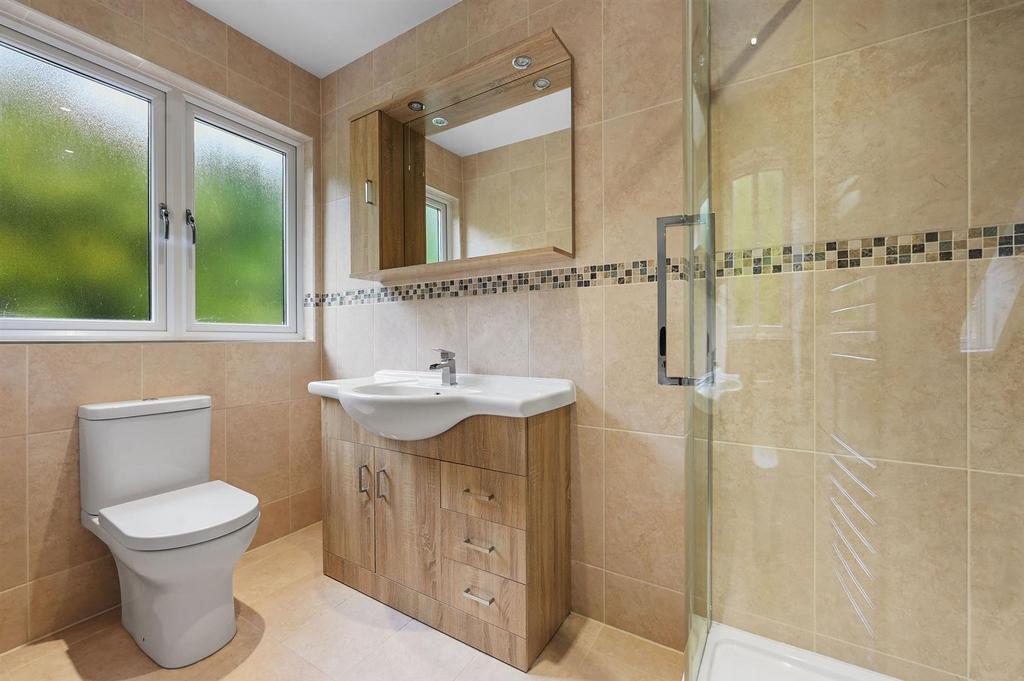 OL-WAZ-2 Glanthams Close-20.jpg