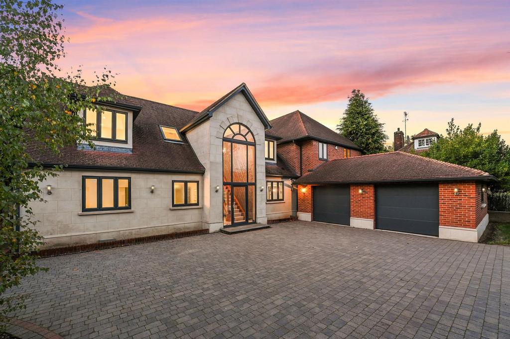 OL-WAZ-2 Glanthams Close(Sunset)-004.jpg