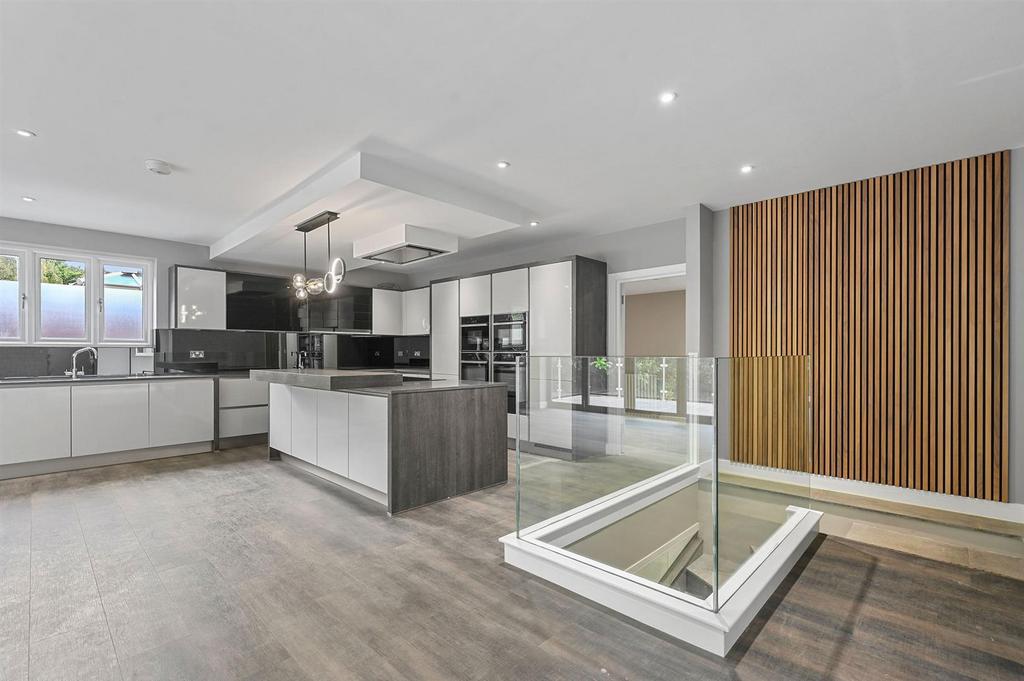 OL-WAZ-2 Glanthams Close-39.jpg