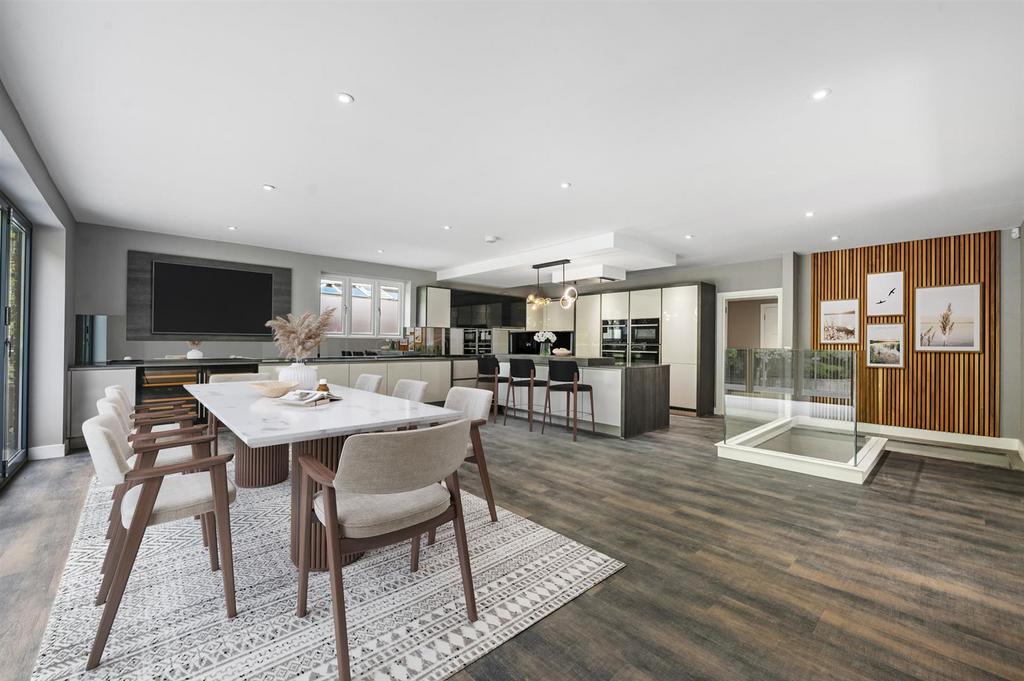 OL-WAZ-2 Glanthams Close-KITCHEN.jpg