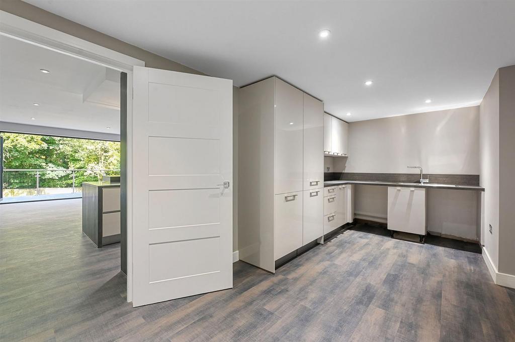 OL-WAZ-2 Glanthams Close-44.jpg