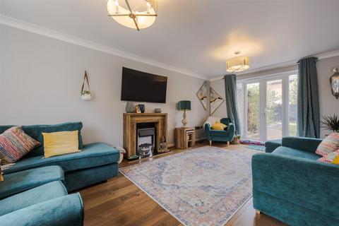 undefined, Saffre Close, Winterton
