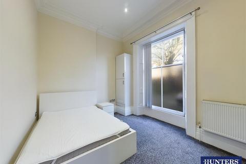 2 bedroom flat to rent, Grange Crescent, Sunderland, Tyne & Wear