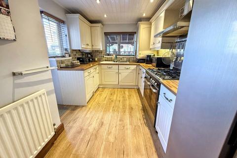 4 bedroom semi-detached house for sale, Barras Avenue, Annitsford, Cramlington, Tyne and Wear, NE23 7QX