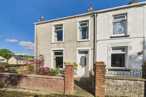 4 bedroom end of terrace house for sale, Charles Street, Tredegar, NP22