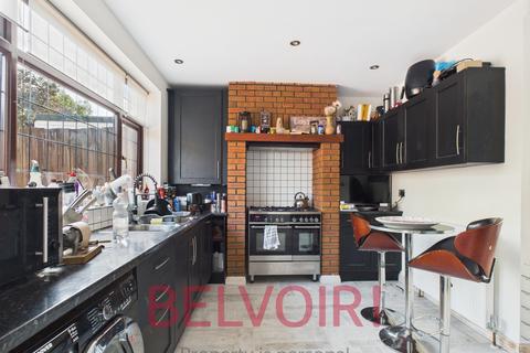 2 bedroom semi-detached house for sale, Shaftesbury Avenue, Stoke-on-Trent, ST6