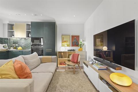 2 bedroom apartment for sale, Brook Road, London N8