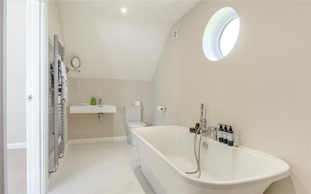 En Suite Bathroom