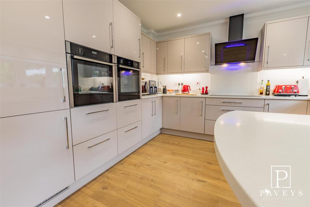 Kitchen family room