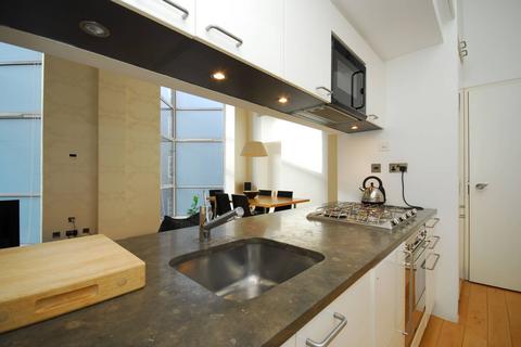 2 bedroom flat to rent, Hall Road, St John's Wood, London, NW8