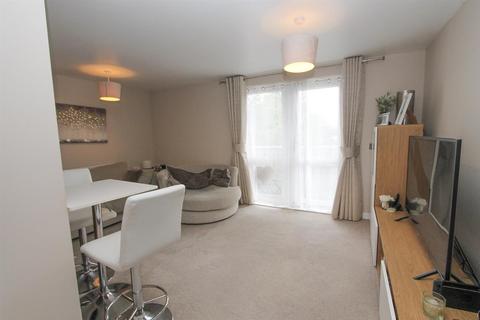 2 bedroom flat for sale, 11, 40 Mollison Drive, Wallington SM6