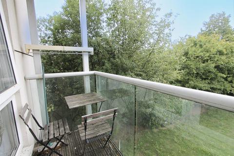 2 bedroom flat for sale, 11, 40 Mollison Drive, Wallington SM6