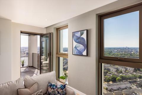 1 bedroom flat for sale, One Thames Quay, Marsh Wall, London, E14