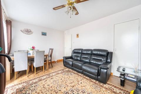 3 bedroom flat for sale, Donnington Road, Willesden, London, NW10