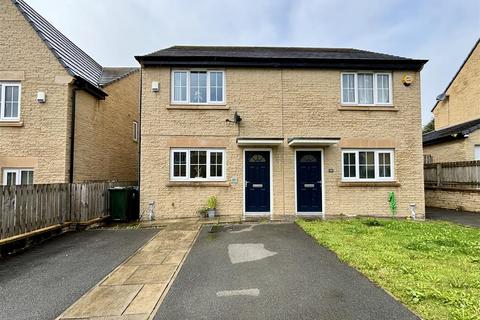 2 bedroom semi-detached house for sale, Beck Bridge Lane, Bradford BD15