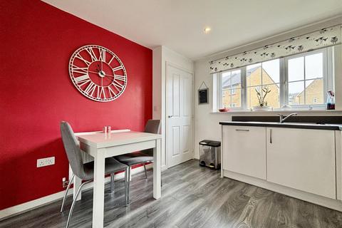 2 bedroom semi-detached house for sale, Beck Bridge Lane, Bradford BD15