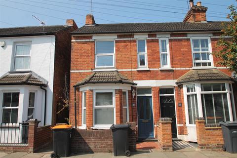2 bedroom end of terrace house to rent, York Street, Bedford